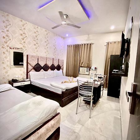 Swaran Hotel Amritsar Extérieur photo