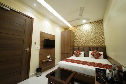 Swaran Hotel Amritsar Extérieur photo