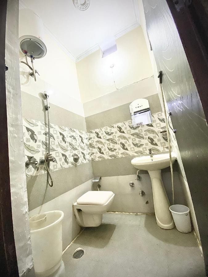 Swaran Hotel Amritsar Extérieur photo