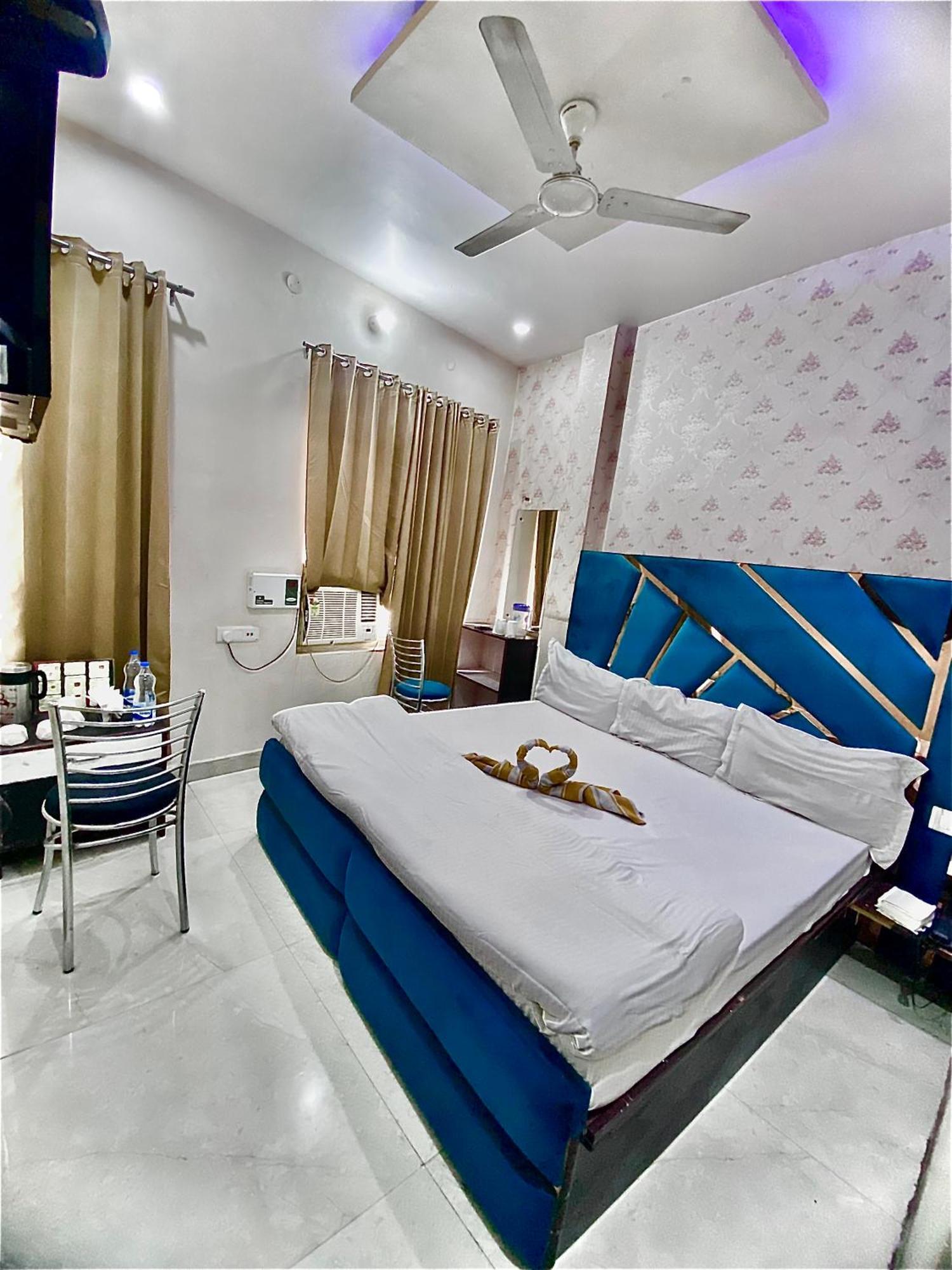 Swaran Hotel Amritsar Extérieur photo
